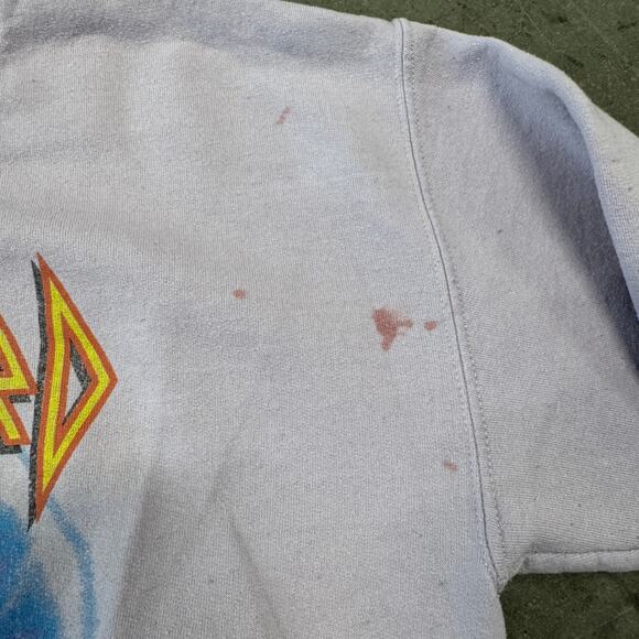 Vintage Y2K Purple Def Leppard Band Tour Crewneck Pullover Sweatshirt Medium - Picture 6 of 6